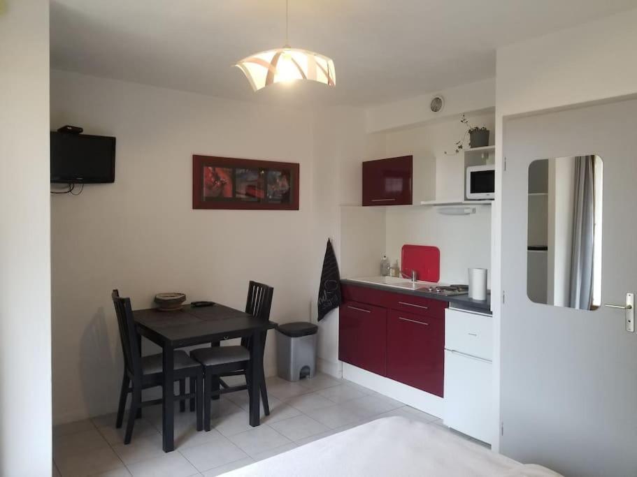 Studio De Plain-Pied Avec Terrasse Tout Proche Mer Курсёль-сюр-Мер Экстерьер фото